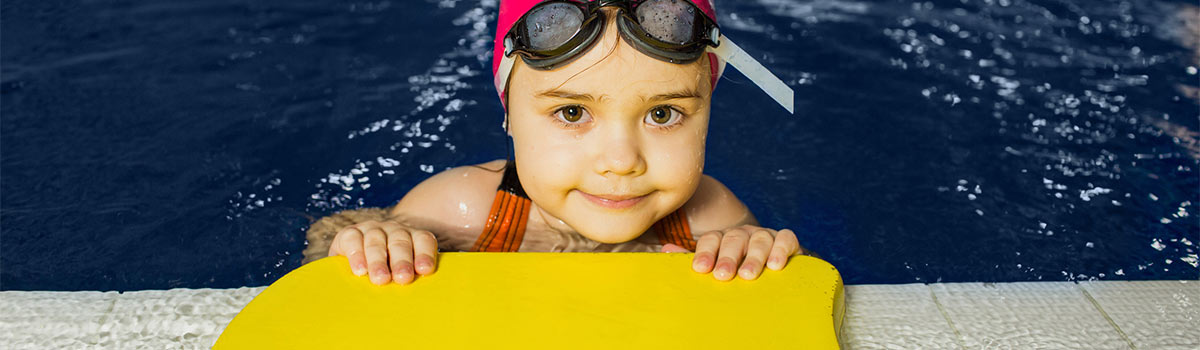 Schwimmkurse für Groß und Klein